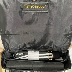 ToteSavvy Change Kit Cross body bag